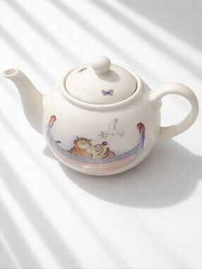 Arthur Wood Teapot With Animal Print  "Noahs Ark"